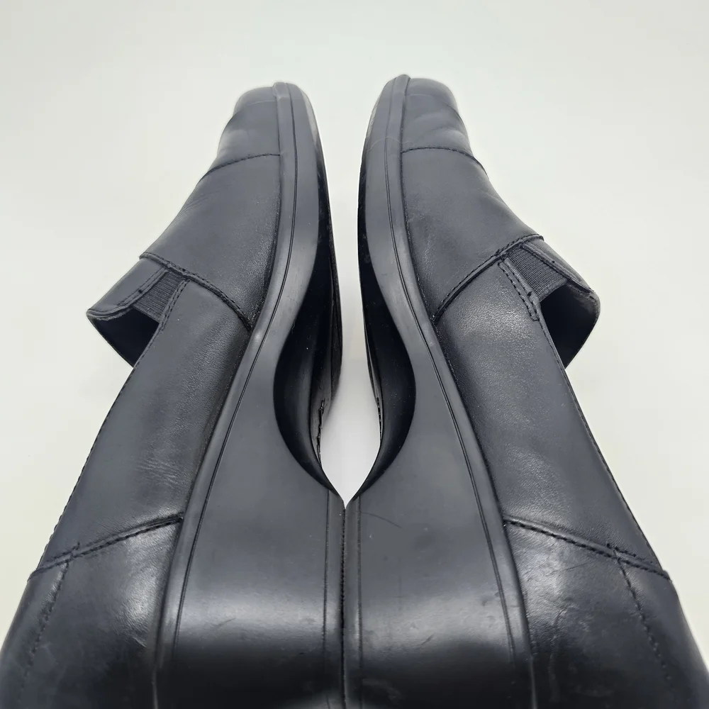 Clarks May Marigold Slip-On Loafer 9 Excellent
